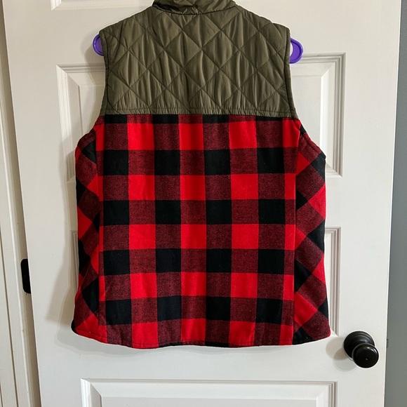 Red buffalo plaid Maurices brand vest - Picture 2 of 2